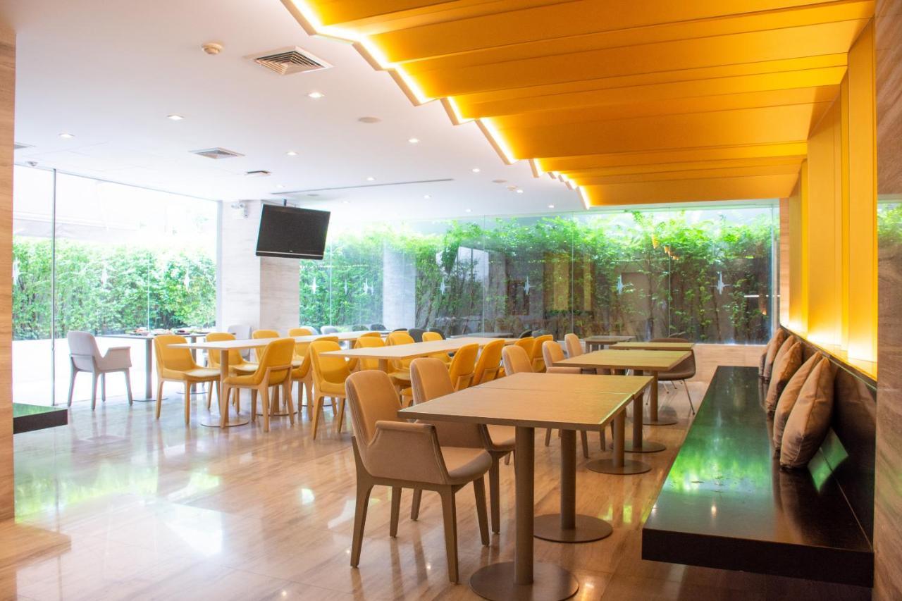 Tango Vibrant Living Hotel - Sha Extra Plus Bangkok Exterior photo